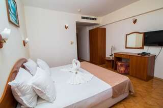 Отель Hotel Sunny Созополь Двухместный номер с 1 кроватью с видом на море-5