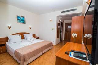 Отель Hotel Sunny Созополь Двухместный номер с 1 кроватью с видом на море-8